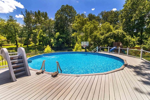 406 Holly Hill Drive, Evansville, IN 47710