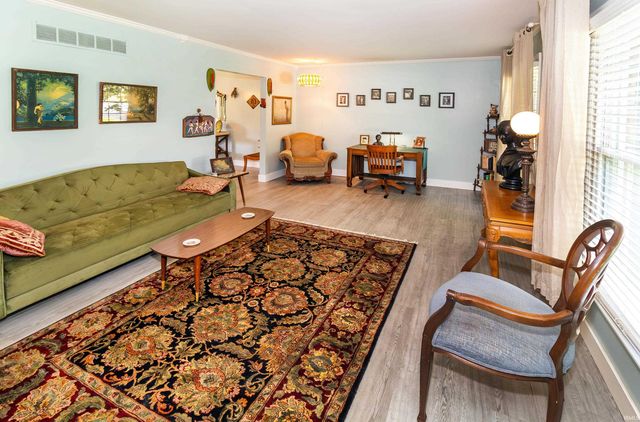 406 Holly Hill Drive, Evansville, IN 47710