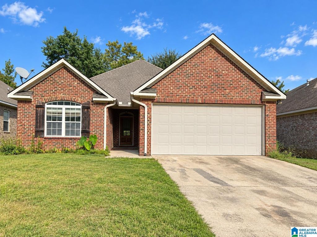5421 MOORES CIRCLE, Northport, AL 35473