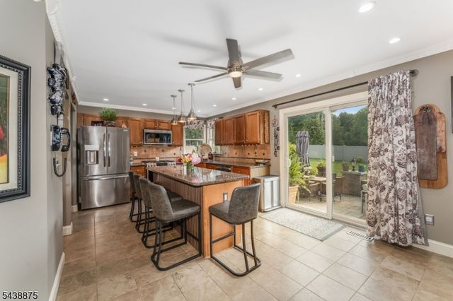 2 Saint Andrews Dr, Washington Twp., NJ 07882