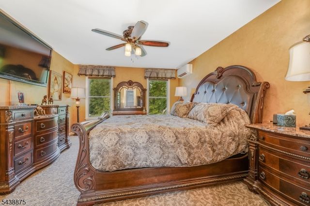 2 Saint Andrews Dr, Washington Twp., NJ 07882