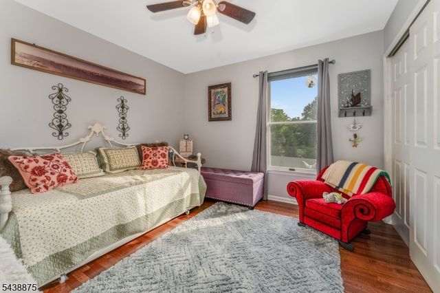 2 Saint Andrews Dr, Washington Twp., NJ 07882