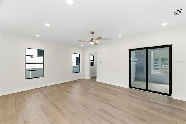 4543 26TH AVENUE S, St Petersburg, FL 33711