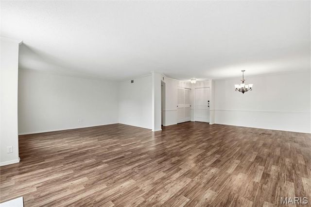 1511 Hampton Hall Drive 14, Chesterfield, MO 63017