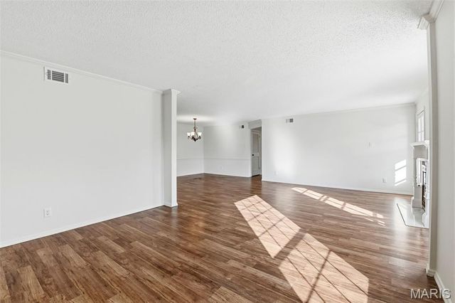 1511 Hampton Hall Drive 14, Chesterfield, MO 63017