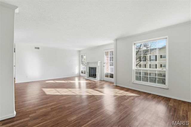 1511 Hampton Hall Drive 14, Chesterfield, MO 63017