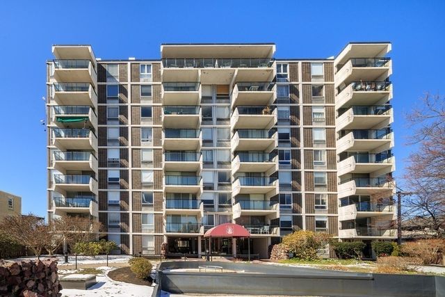 60 Babcock Street 36, Brookline, MA 02446