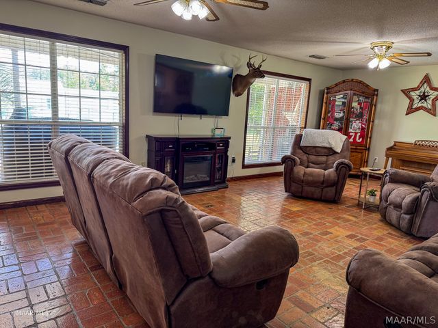 1775 Perry's Chapel Road, Gainestown, AL 36540
