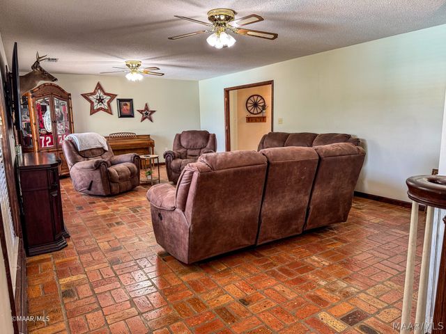 1775 Perry's Chapel Road, Gainestown, AL 36540