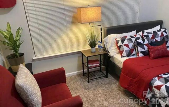 1212 Oakdale Commons Court, Charlotte, NC 28216