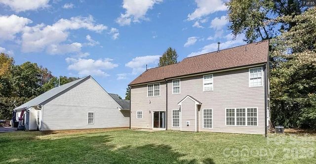 1212 Oakdale Commons Court, Charlotte, NC 28216