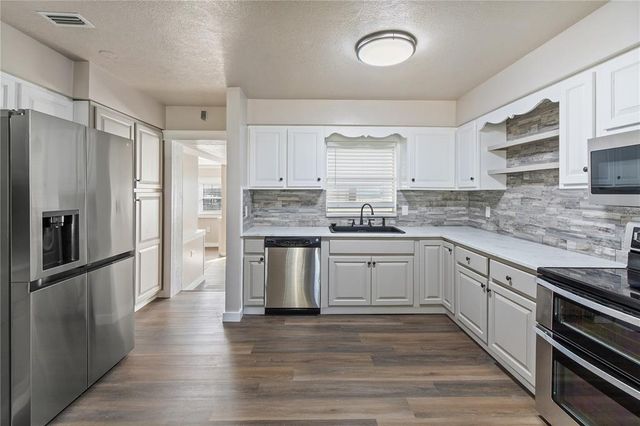 319 THOMAS AVENUE, Frostproof, FL 33843