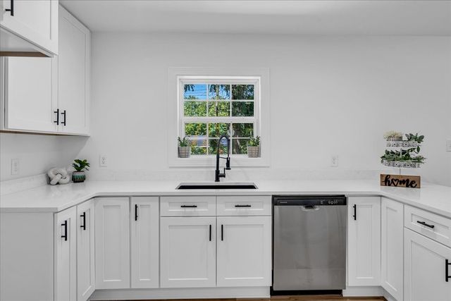 208 Bragg Cir, Tullahoma, TN 37388