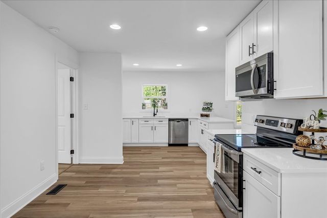 208 Bragg Cir, Tullahoma, TN 37388