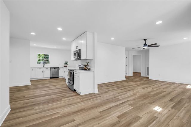 208 Bragg Cir, Tullahoma, TN 37388