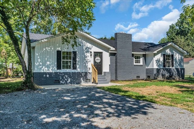 208 Bragg Cir, Tullahoma, TN 37388