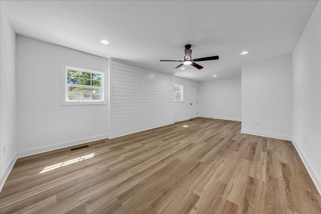 208 Bragg Cir, Tullahoma, TN 37388