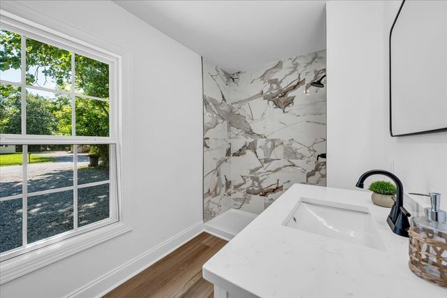 208 Bragg Cir, Tullahoma, TN 37388