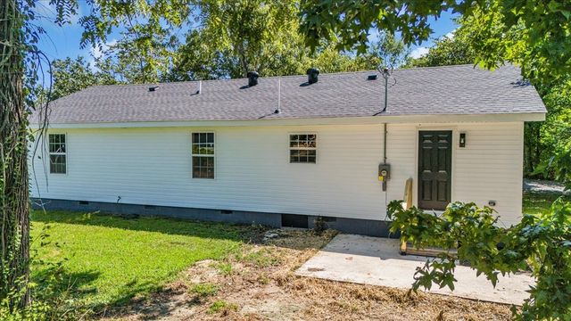 208 Bragg Cir, Tullahoma, TN 37388