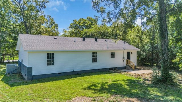 208 Bragg Cir, Tullahoma, TN 37388