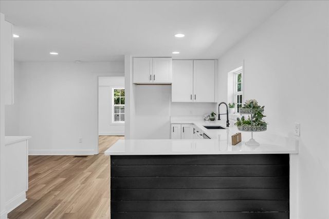 208 Bragg Cir, Tullahoma, TN 37388