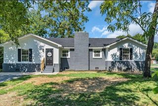 208 Bragg Cir, Tullahoma, TN 37388