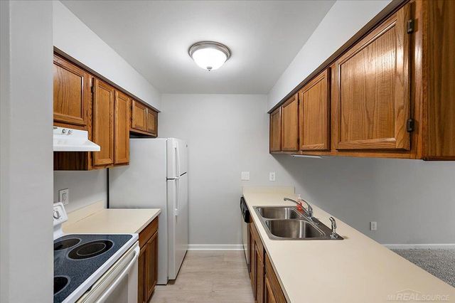 34868 Mercer Lane, Fraser, MI 48026