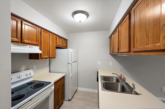 34868 Mercer Lane, Fraser, MI 48026