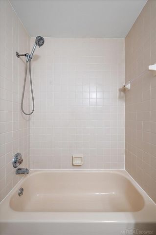 34868 Mercer Lane, Fraser, MI 48026