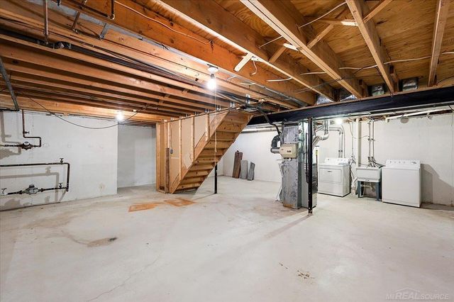 34868 Mercer Lane, Fraser, MI 48026