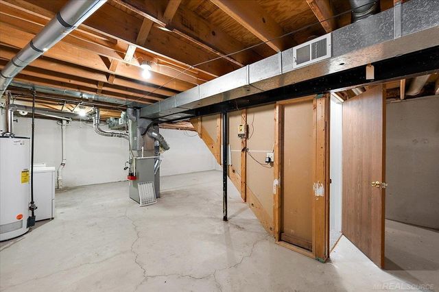 34868 Mercer Lane, Fraser, MI 48026