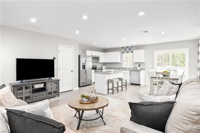 104 Summit PATH, Franklin, VA 23851