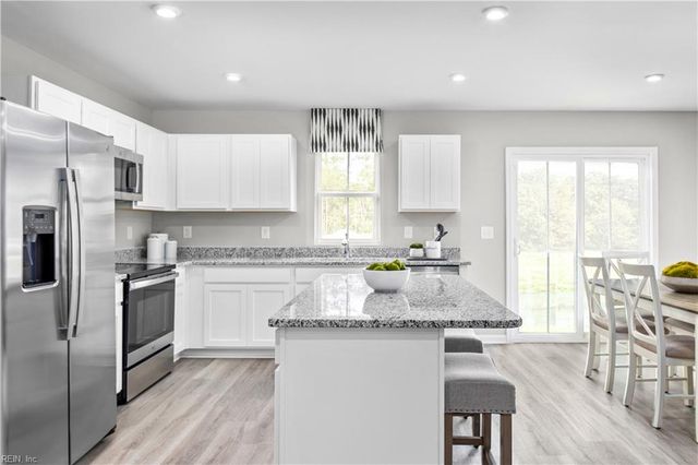 104 Summit PATH, Franklin, VA 23851