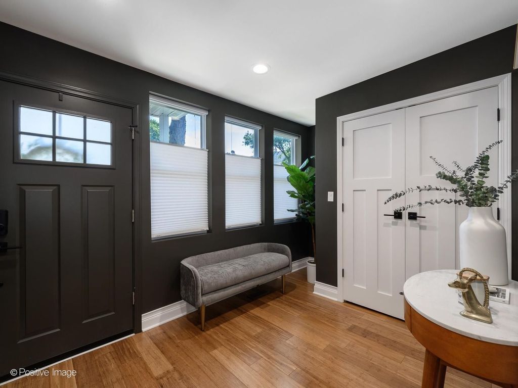 3520 W Melrose Street, Chicago, IL 60618 — photo 2