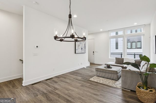 1261 Chelsea Circle NW, Atlanta, GA 30318