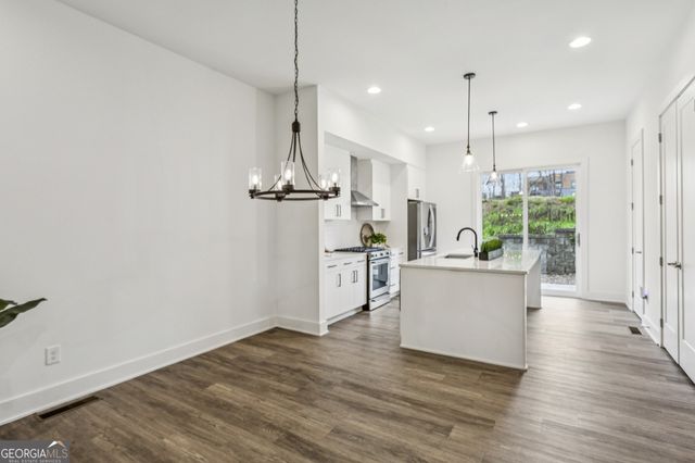 1261 Chelsea Circle NW, Atlanta, GA 30318