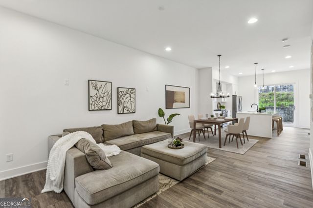 1261 Chelsea Circle NW, Atlanta, GA 30318