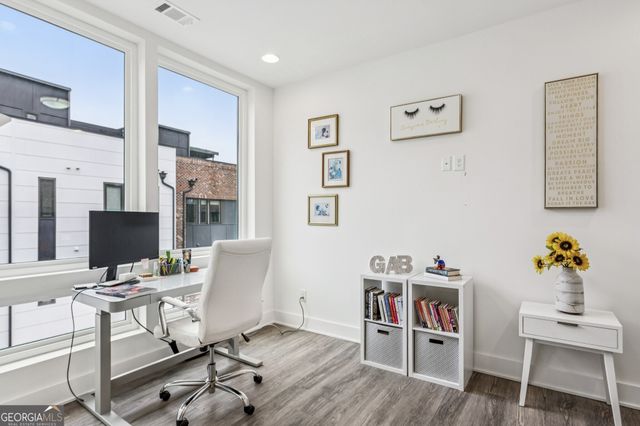 1261 Chelsea Circle NW, Atlanta, GA 30318