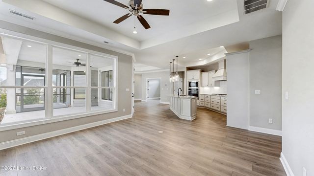 17024 Farrier Dr, Louisville, KY 40245