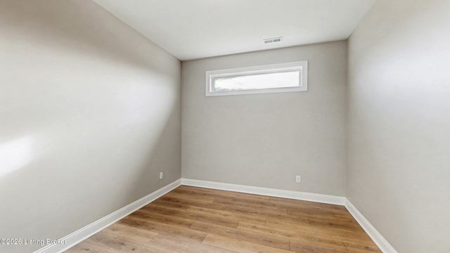 17024 Farrier Dr, Louisville, KY 40245