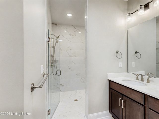 17024 Farrier Dr, Louisville, KY 40245