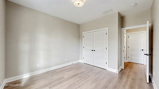 17024 Farrier Dr, Louisville, KY 40245