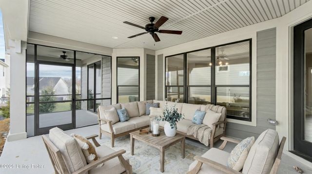 17024 Farrier Dr, Louisville, KY 40245