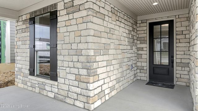 17024 Farrier Dr, Louisville, KY 40245