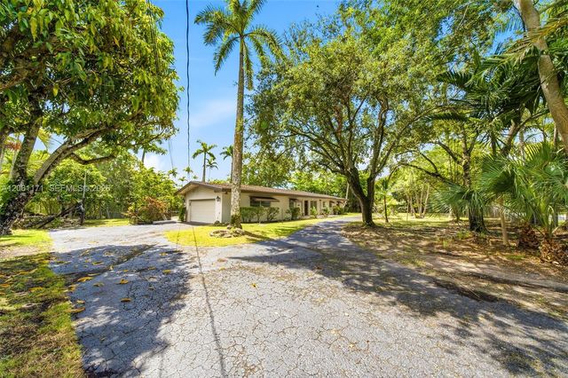 6801 SW 82nd Ave, Miami, FL 33143