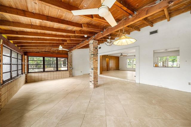 6801 SW 82nd Ave, Miami, FL 33143