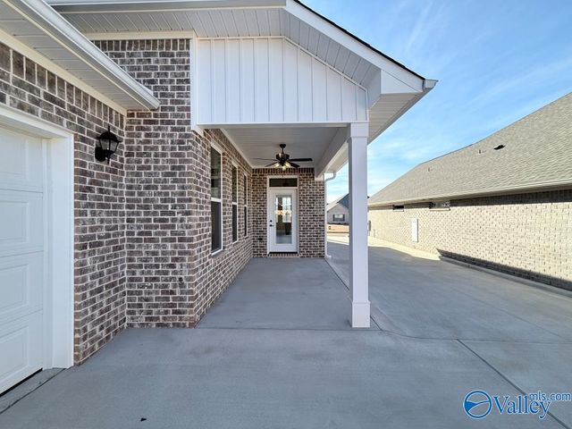 26481 Old Town Drive, Athens, AL 35613