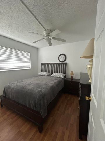 225 Bonnie Boulevard 405, Palm Springs, FL 33461