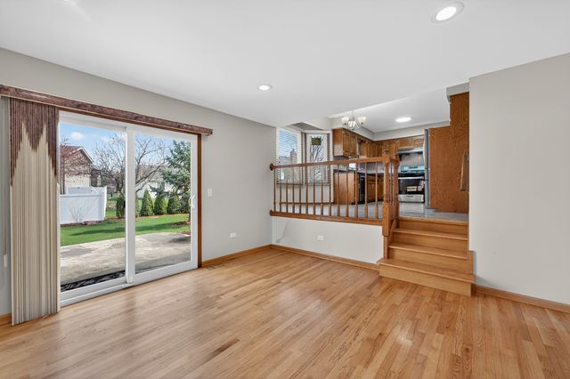 1281 Scarlet Drive, Addison, IL 60101