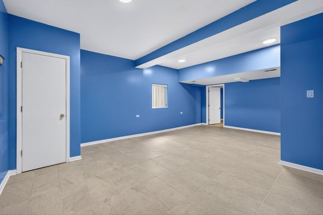 1281 Scarlet Drive, Addison, IL 60101